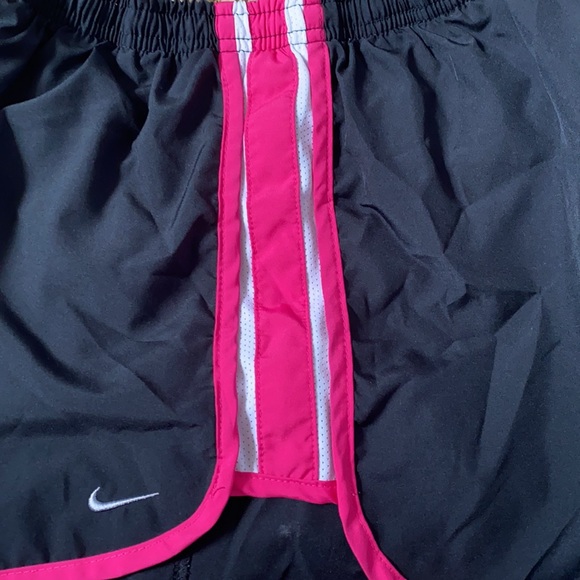 Nike Dri Fit Shorts - Picture 3 of 3